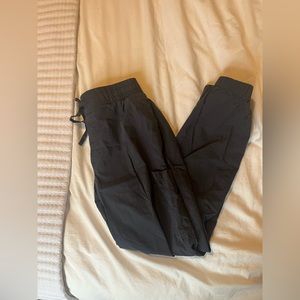 Women’s joggers